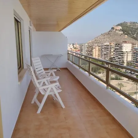 Frente A La Playa Apartamento *